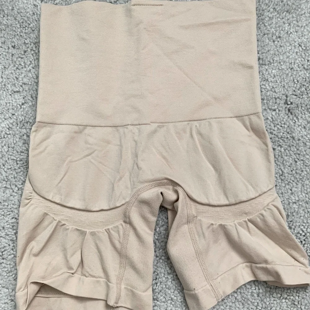 Tummy Control Shapewear Shorts - Size S - Picture 2 of 3